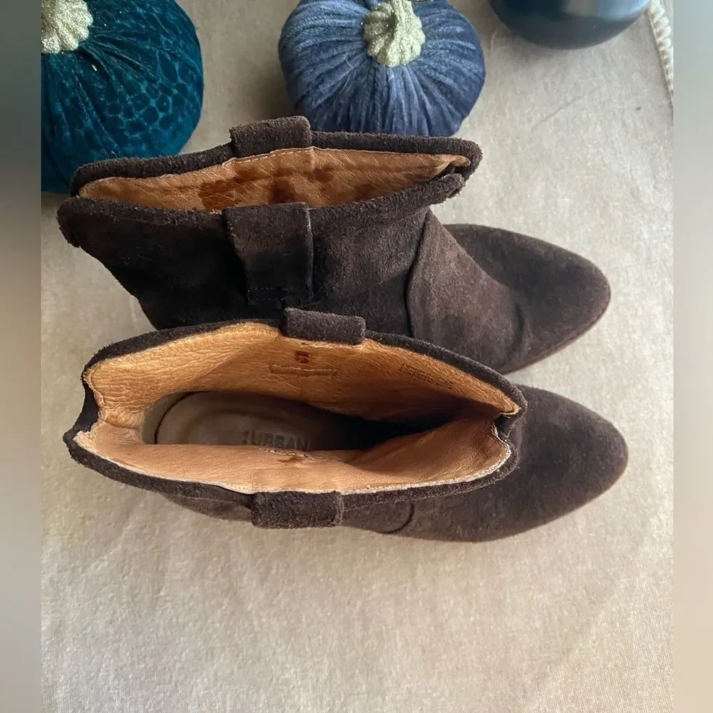 Urban outfitters brown women's boots size 37
